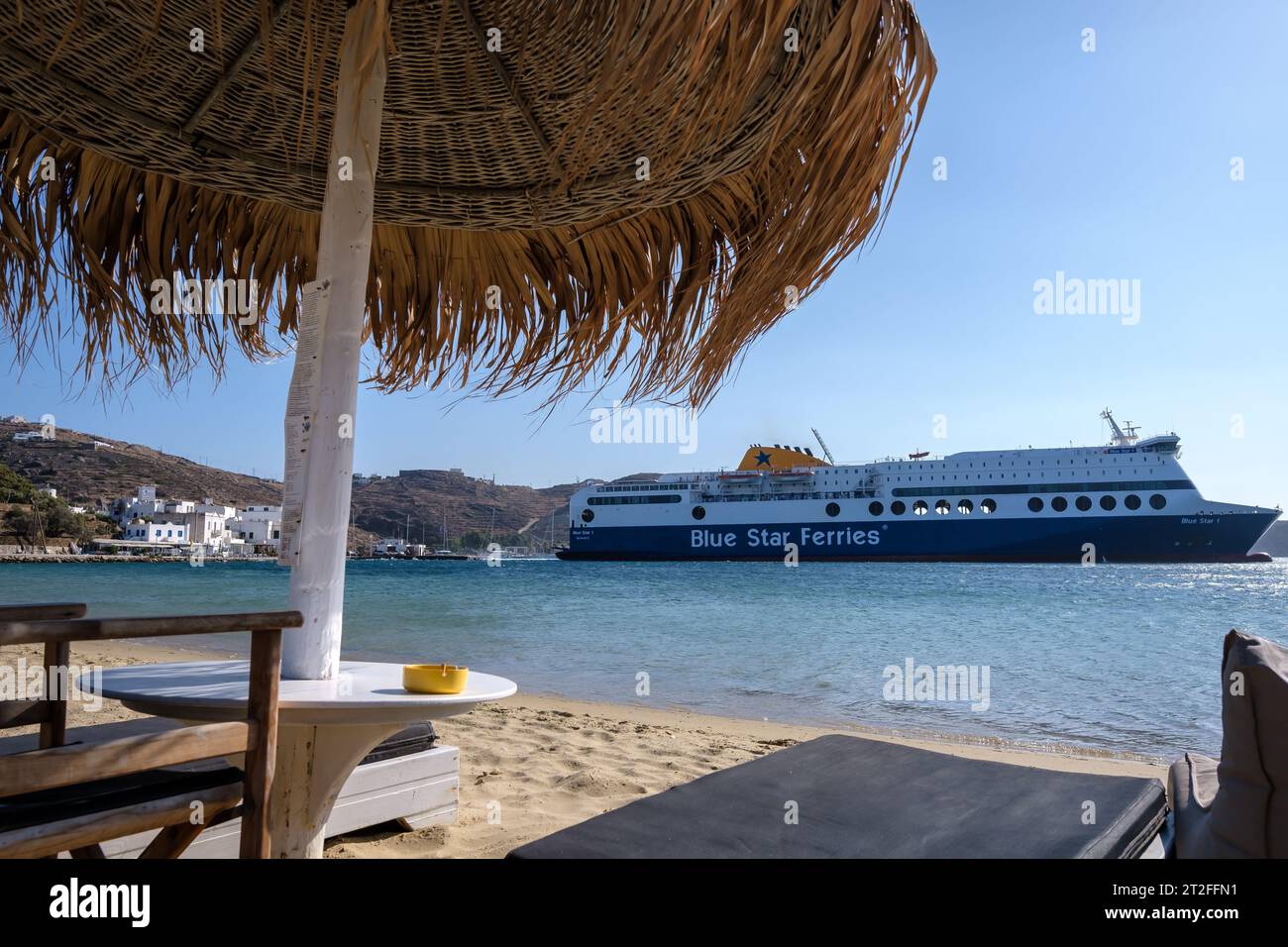 Blue star ferry Banque de photographies et d'images à haute résolution -  Alamy