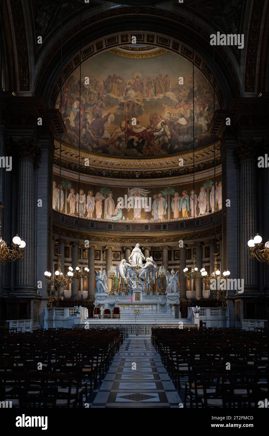 Vue intérieure de la salle du chœur, maître-autel, église paroissiale de l'Eglise de la Madeleine, Sainte-Marie-Madeleine, Sainte-Marie-Madeleine, Paris, France Banque D'Images