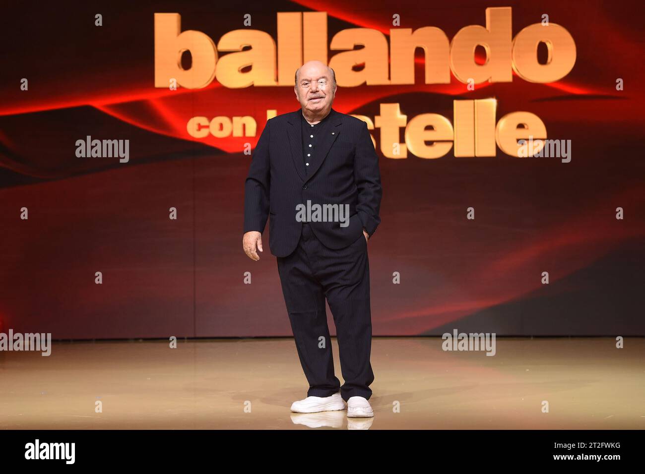 Roma, Lazio. 19 octobre 2023. Rome, Italie. 19 octobre 2023 ; photo de gauche à droite, Lino Banfi participe à la diffusion télévisée Ballando con le stelle photocall, crédit : massimo insabato/Alamy Live News Banque D'Images