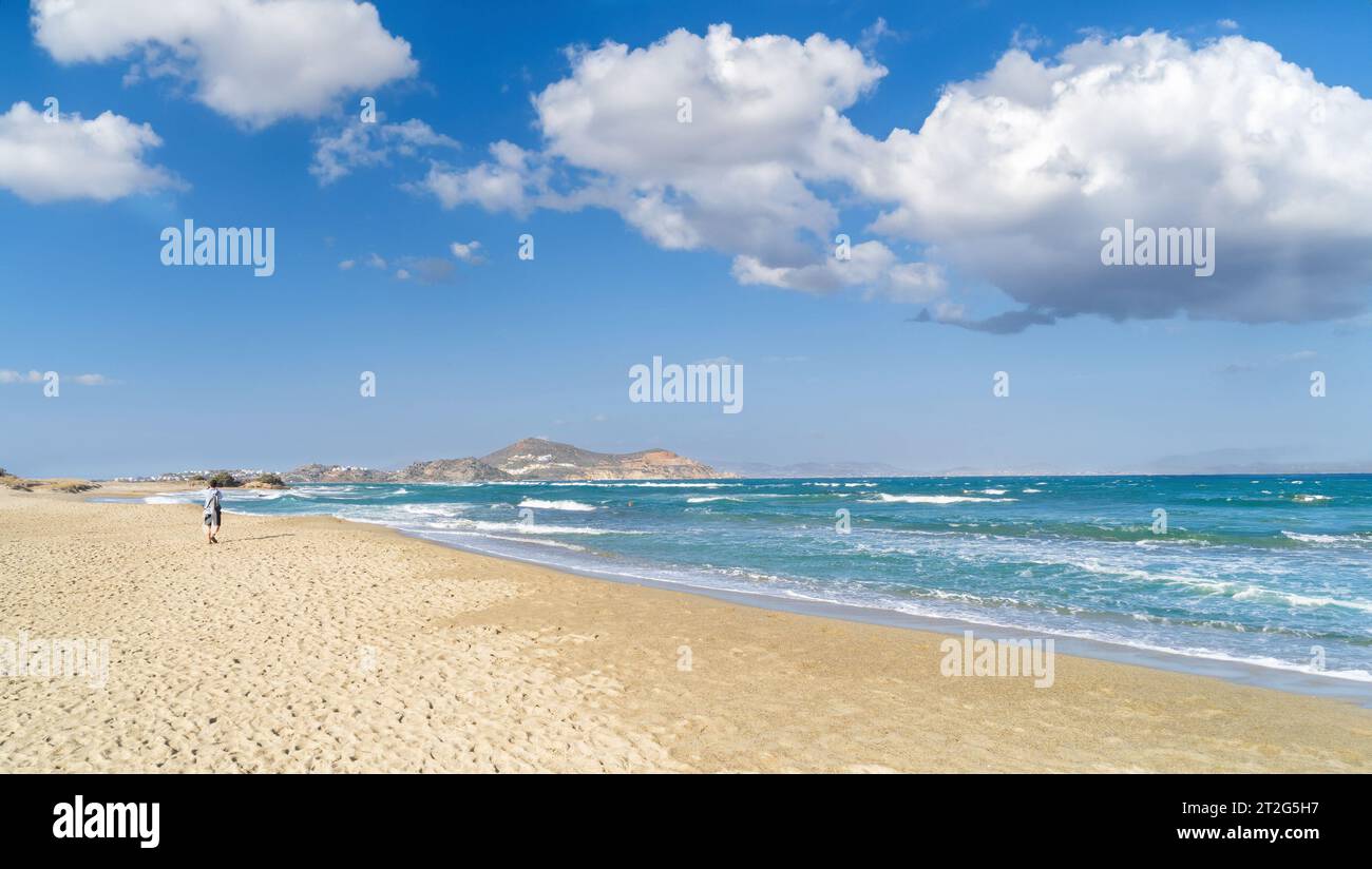 Plage d'Agios Georgios continuation de la plage d'Agios Prokopios sur l'île de Naxos en Grèce Banque D'Images