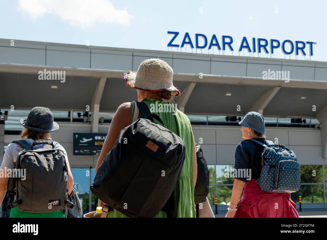 Zadar, touristes féminins, routards, touristes, voyage, voyager, voyager, vacances, vacances, voyage, aéroport de Zadar, Zadar Croatie, Europe, UE Banque D'Images
