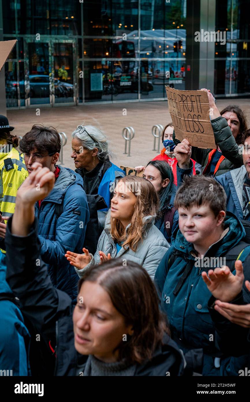 GRETA Thunberg se joint aux militants de Fossil Free London dans des marches de protestation et des actions directes Banque D'Images