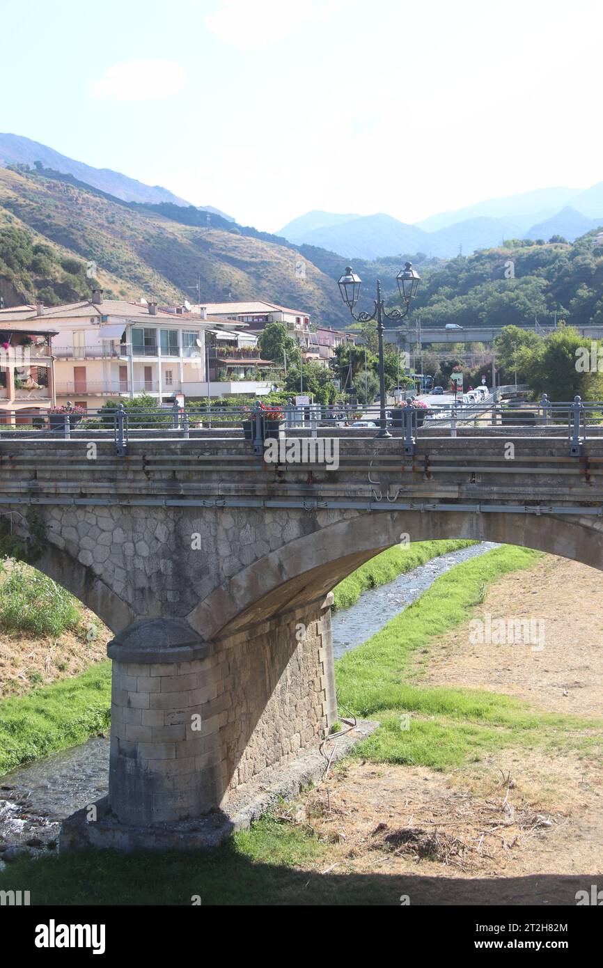 Pont à Diamante, Cosenza, Calabre, Italie Banque D'Images