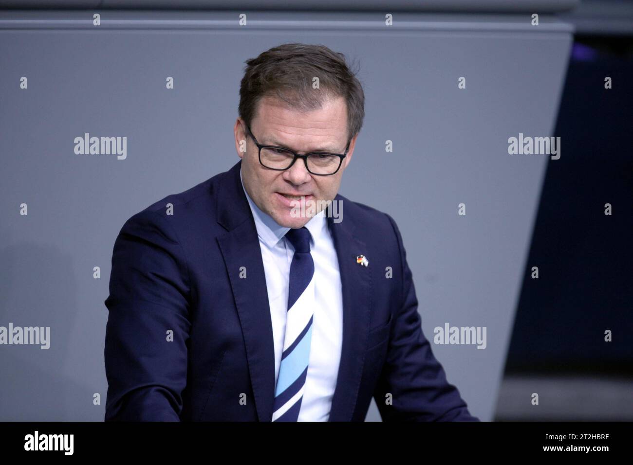 Berlin, Deutschland, 19.10.2023 : Sitzungswoche im Deutschen Bundestag : Ostbeauftragter Carsten Schneider, SPD *** Berlin, Allemagne. , . Semaine de séance au Bundestag allemand Ostbeauftragter Carsten Schneider, SPD Copyright : xdtsxNachrichtenagenturx dts 24556 crédit : Imago/Alamy Live News Banque D'Images