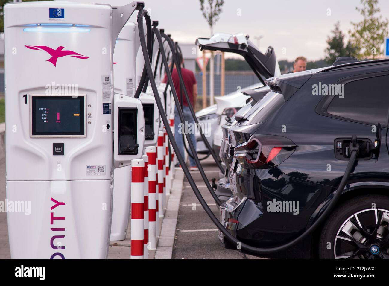 Station de recharge pour véhicules électriques Ionity à Hepberg, Allemagne © Wojciech Strozyk / Alamy stock photo Banque D'Images