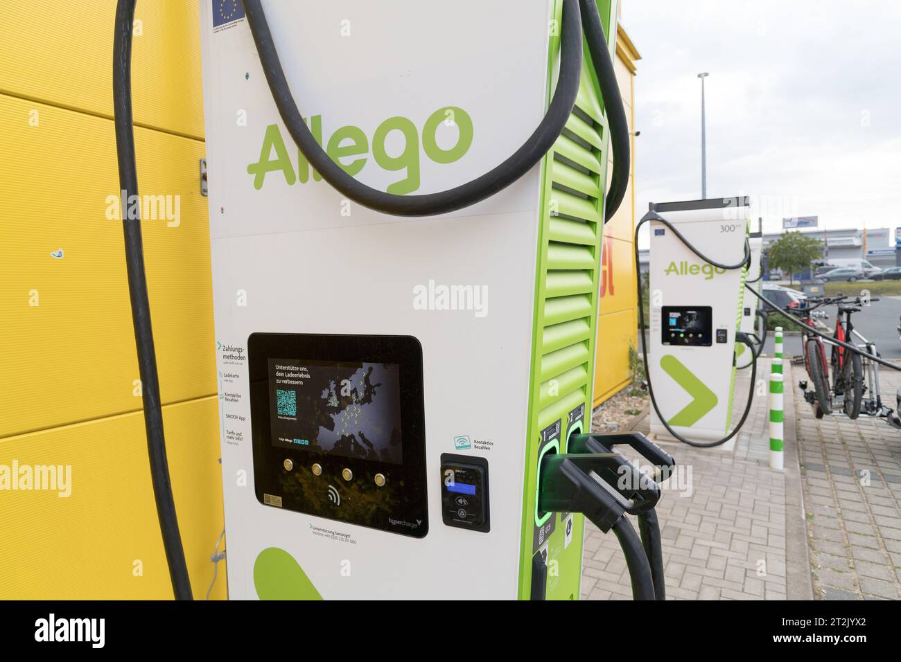 Station de recharge pour véhicules électriques Allego à Hilpoltstein, Allemagne © Wojciech Strozyk / Alamy stock photo Banque D'Images