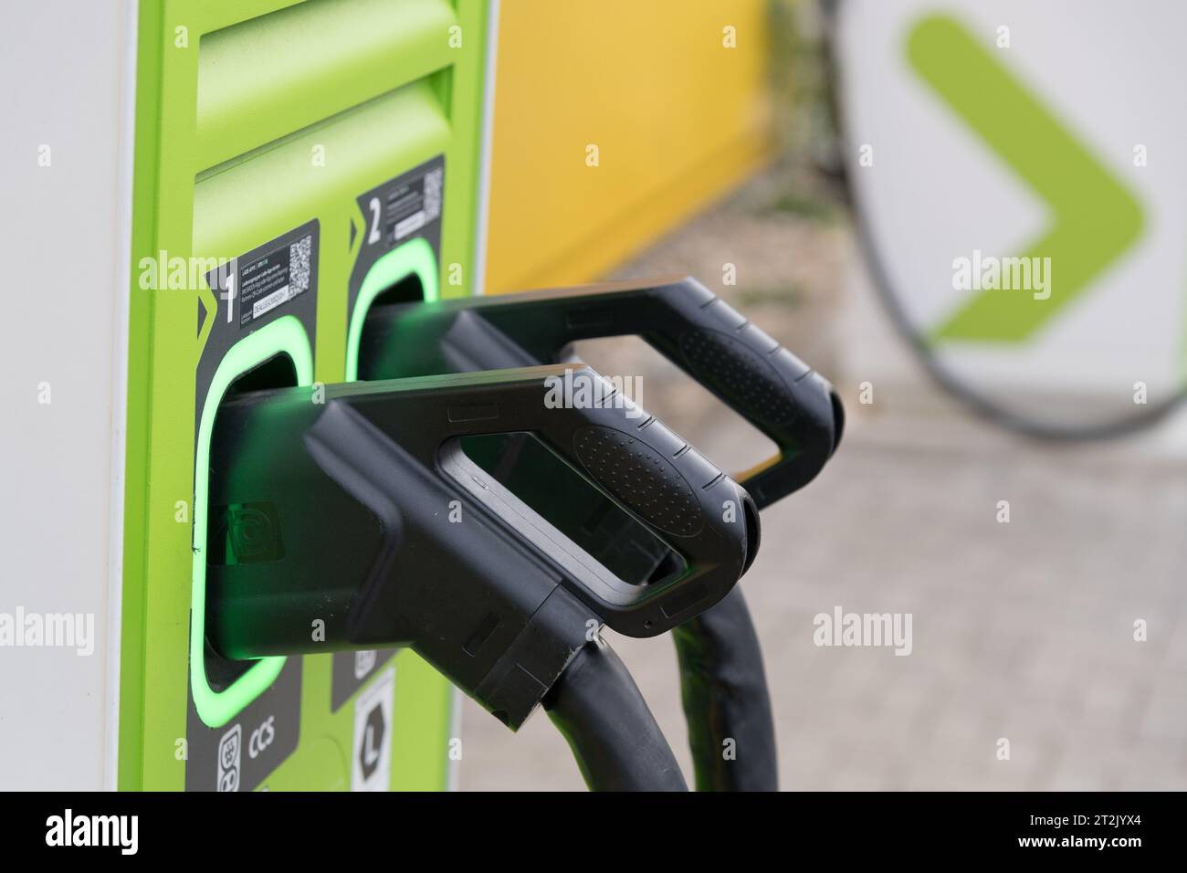 Station de recharge pour véhicules électriques Allego à Hilpoltstein, Allemagne © Wojciech Strozyk / Alamy stock photo Banque D'Images