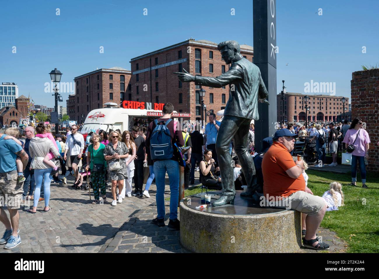 Statue de Billy Fury, Albert Dock, Liverpool, mai 2023 Banque D'Images