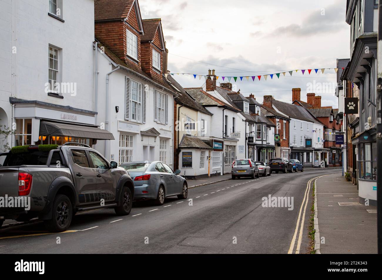 Fore Street Topsham tôt le matin un jour de semaine Banque D'Images