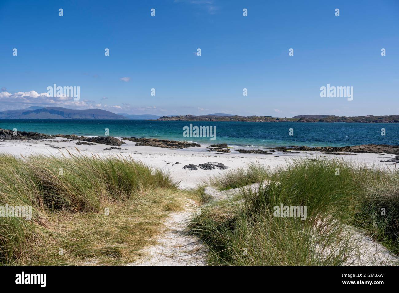 Plage de sable, White Strand of the Monks sur l'île Hébridée d'Iona, île de Mull, Écosse, Royaume-Uni Banque D'Images