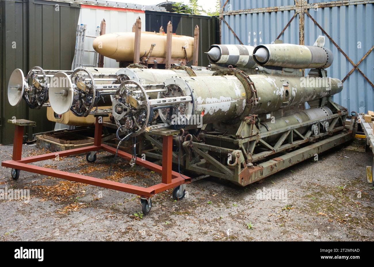 Vieux missiles, peut-être des chiens de sang exposés au musée aéronautique Doncaster Banque D'Images