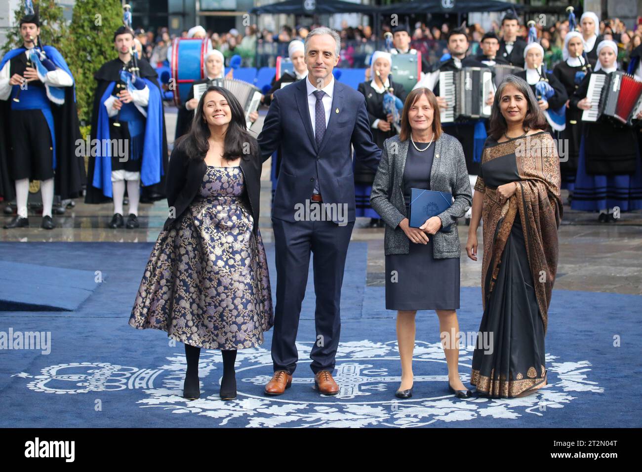 Oviedo, Asturies, 20 octobre 2023 : représentants des médicaments pour les maladies négligées, Prix Princesse des Asturies pour la coopération internationale lors des Prix tapis Bleu de la Princesse 2023, le 20 octobre 2023, à Oviedo, Espagne. Crédit : Alberto Brevers / Alamy Live News. Banque D'Images