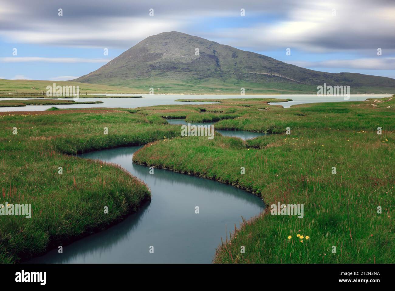 Les marais salants de Northton sur l'île de Harris sont un paysage côtier envoûtant de marais à marée. Banque D'Images