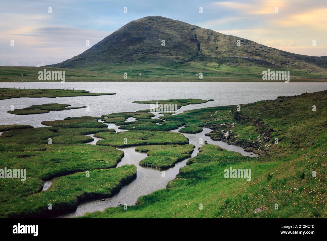 Les marais salants de Northton sur l'île de Harris sont un paysage côtier envoûtant de marais à marée. Banque D'Images