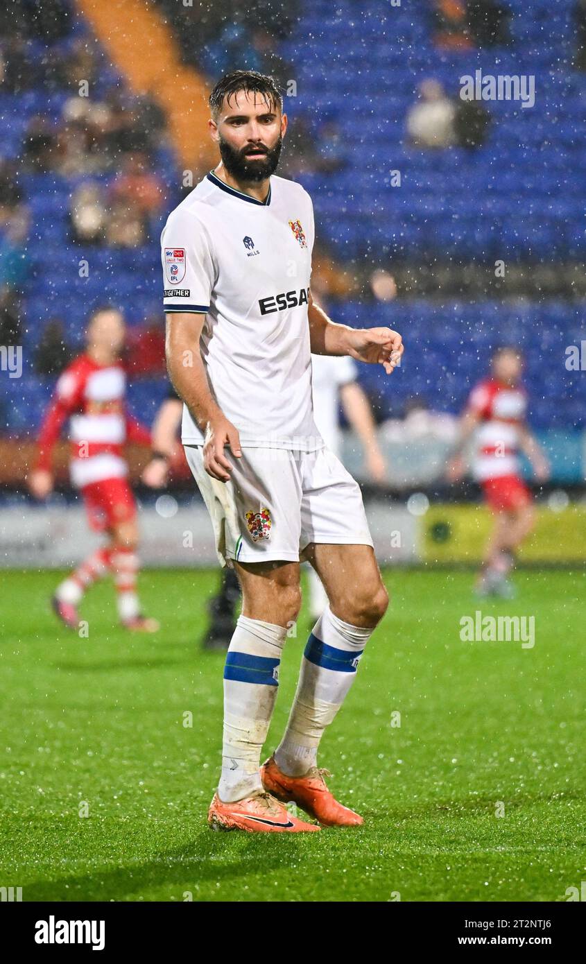 Birkenhead, Royaume-Uni. 20 octobre 2023. Jordan Turnbull 6# of Tranmere Rovers football Club, lors du match Sky Bet League 2 Tranmere Rovers vs Doncaster Rovers à Prenton Park, Birkenhead, Royaume-Uni, le 20 octobre 2023 (photo de Cody Froggatt/News Images) à Birkenhead, Royaume-Uni le 10/20/2023. (Photo de Cody Froggatt/News Images/Sipa USA) crédit : SIPA USA/Alamy Live News Banque D'Images