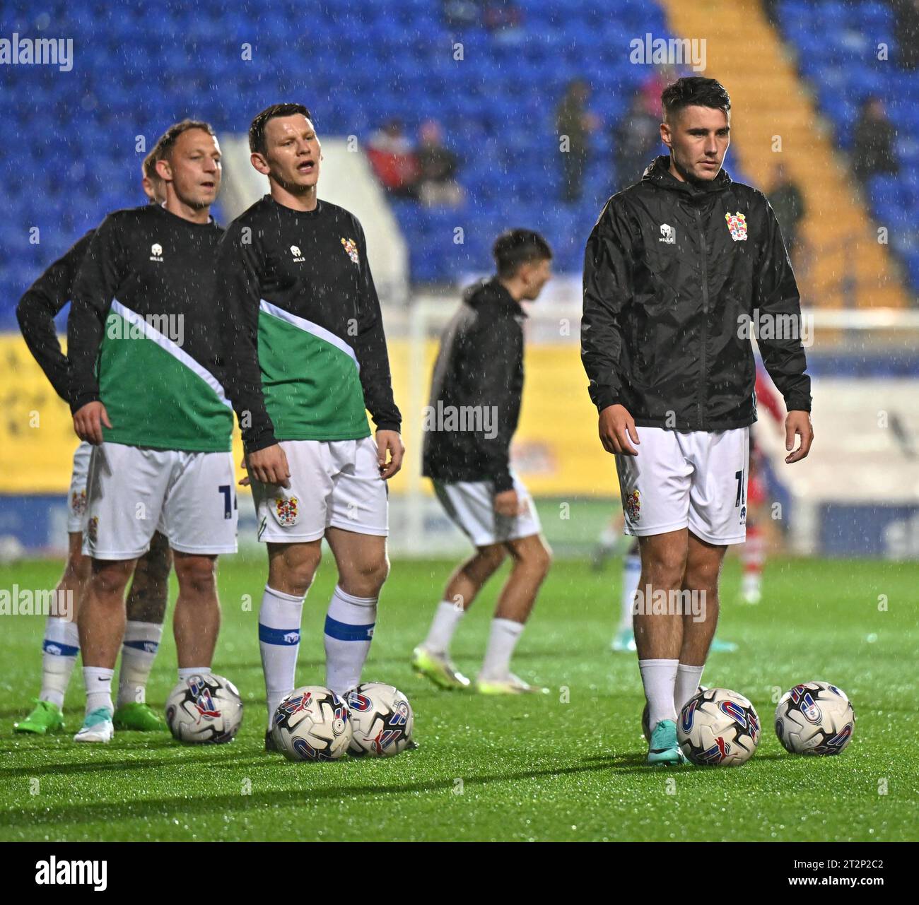 Josh Hawkes 11# du Tranmere Rovers football Club se réchauffe avant le match, lors du match Sky Bet League 2 Tranmere Rovers vs Doncaster Rovers à Prenton Park, Birkenhead, Royaume-Uni, le 20 octobre 2023 (photo de Cody Froggatt/News Images) Banque D'Images