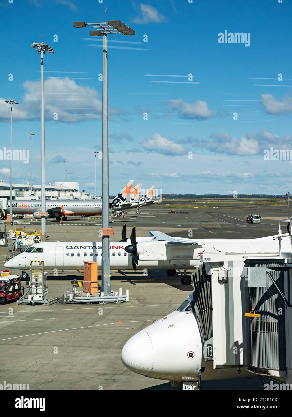 Sydney Australie / Kingsford Smith Airport avec des avions sur le tarmac. Banque D'Images