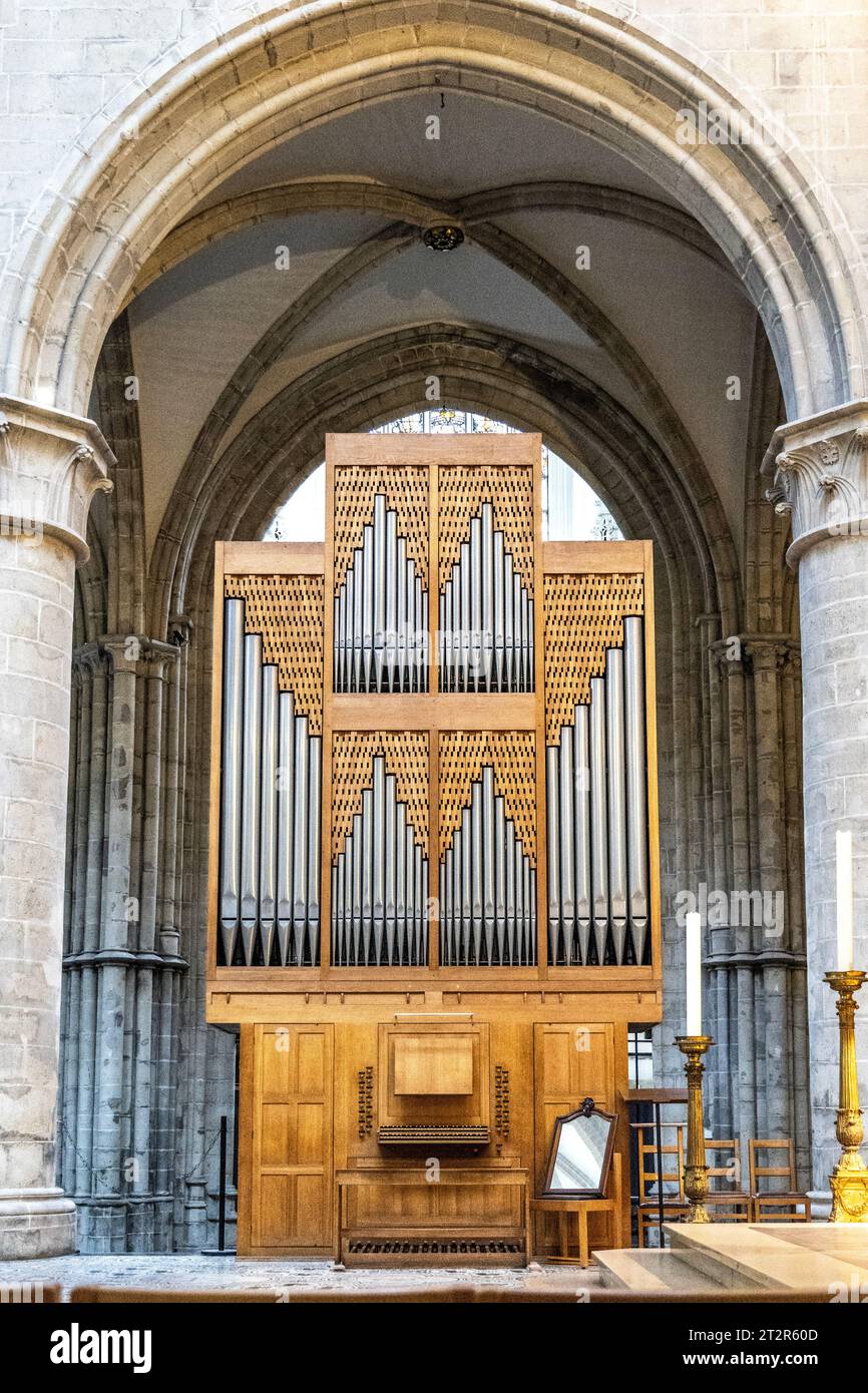 Orgue de chœur de Patrick Collon à la cathédrale de St. Gudula, Bruxelles, Belgique Banque D'Images