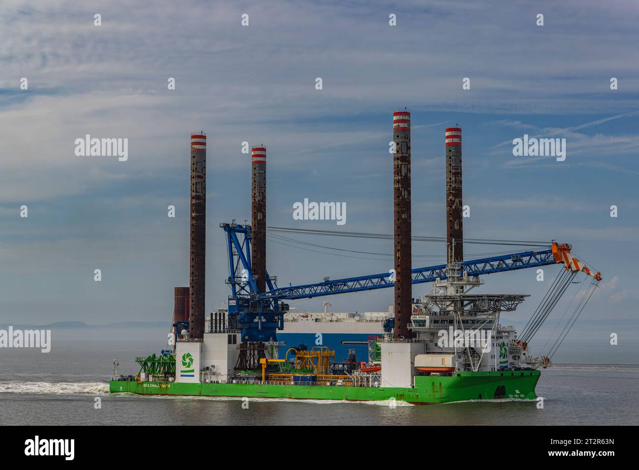 Navire Jack-up Sea Challenger en direction des quais de Royal Portbury Banque D'Images