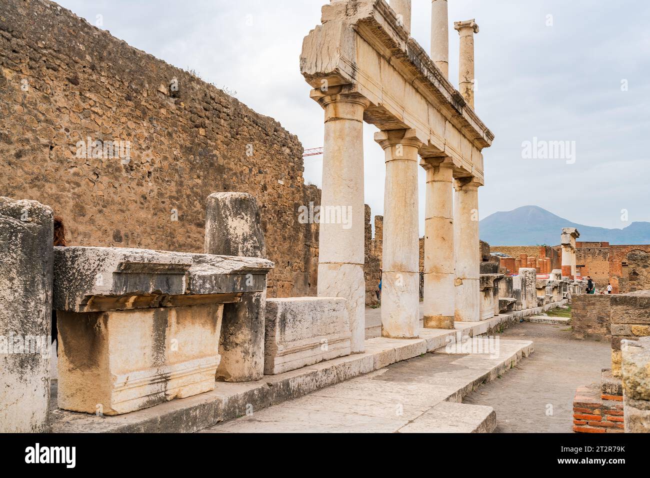 POMPÉI, ITALIE - SEPTEMBRE 20 2023 : ruines de Pompéi, une ville antique qui a été enterrée par l'éruption du Vésuve en 79. Les ruines de Pompéi sont Banque D'Images