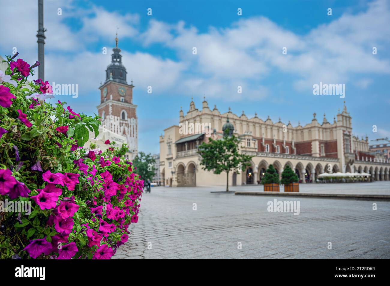 Le Cloth Hall sur la place principale dans la vieille ville de Cracovie, Pologne Banque D'Images