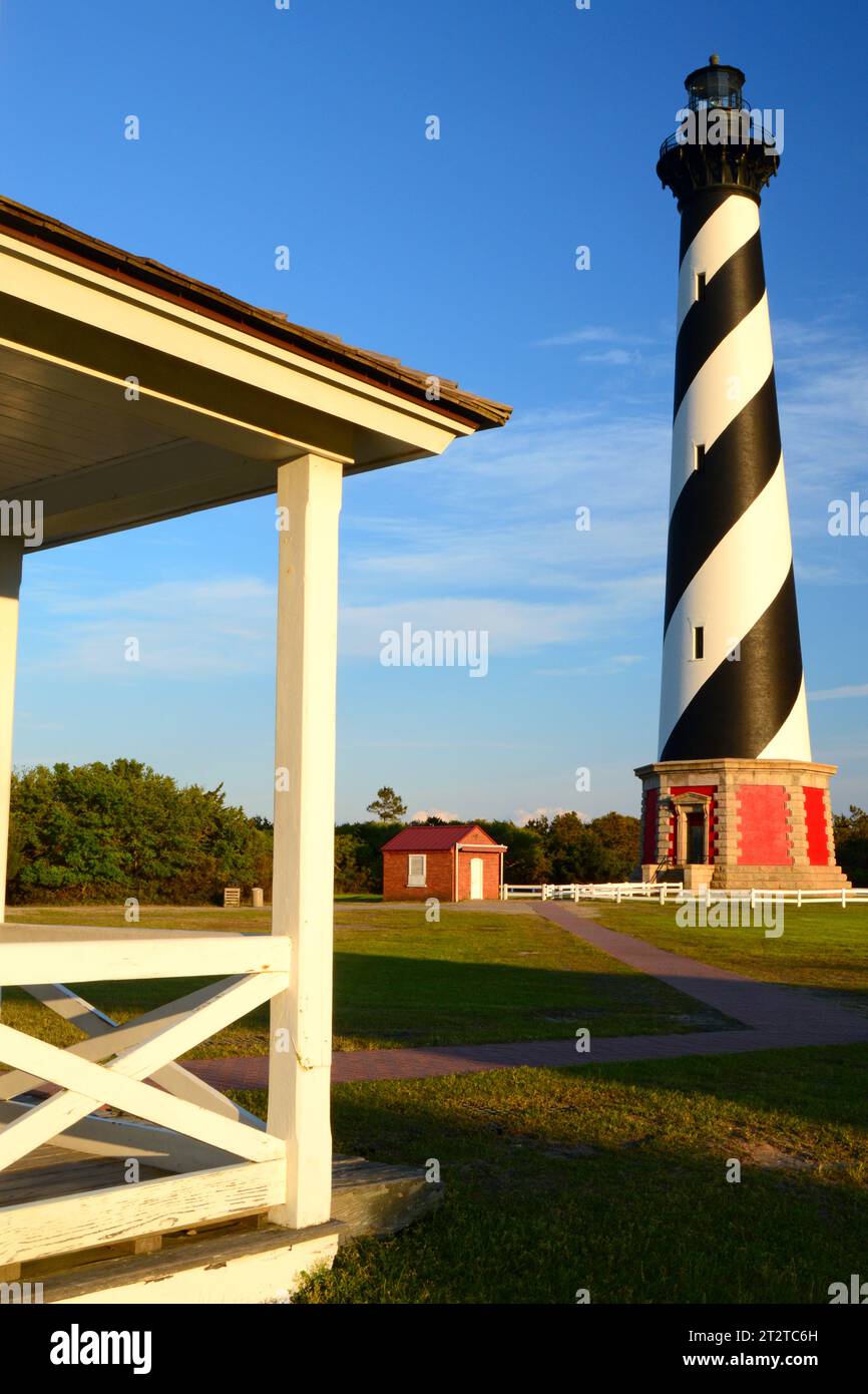 Les rayures noires et blanches tourbillonnantes sont un motif unique du phare de Cape Hatteras sur la côte des Outer Banks de Caroline du Nord Banque D'Images