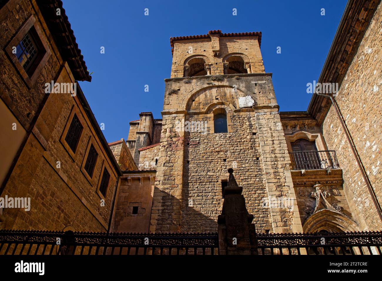 Arrière-cours de la cathédrale d'Oviedo, Asturies, Espagne Banque D'Images