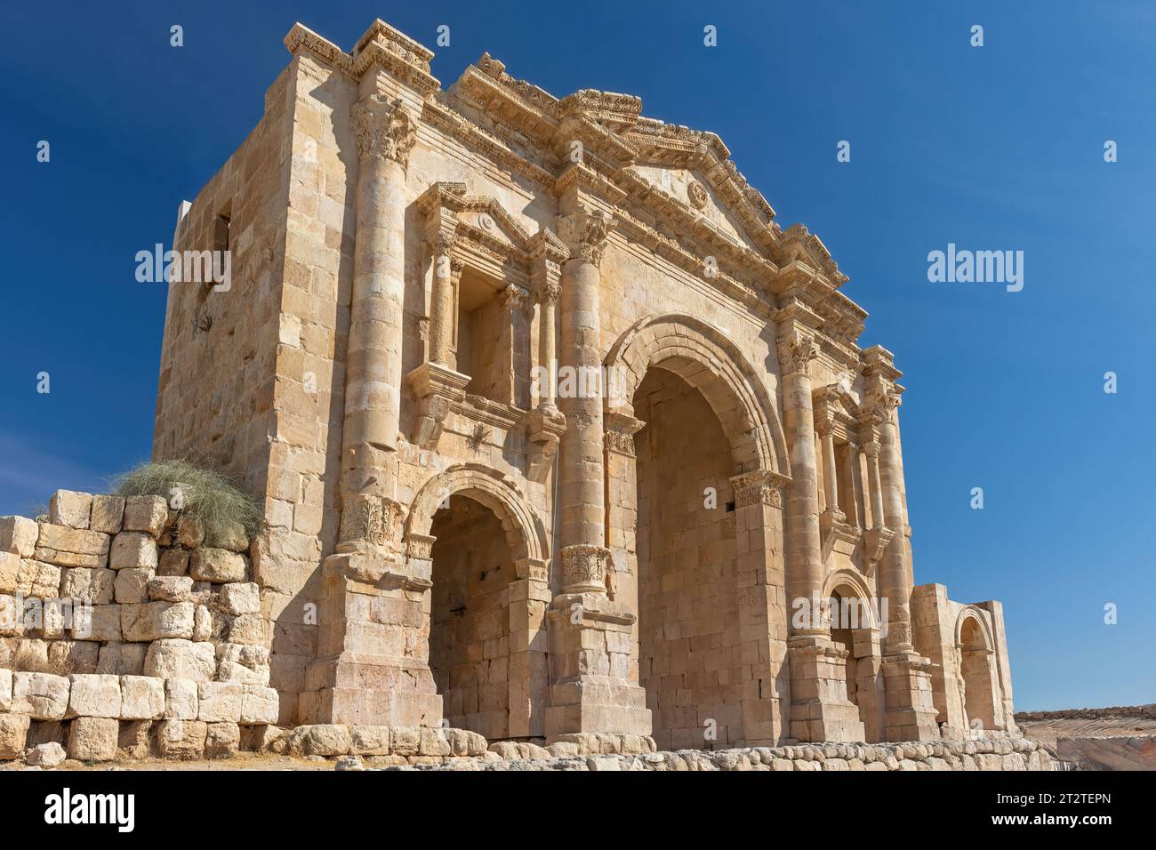 L'Arc d'Hadrien a été construit pour honorer la visite de l'empereur Hadrien à Jérash. Jordanie. Banque D'Images