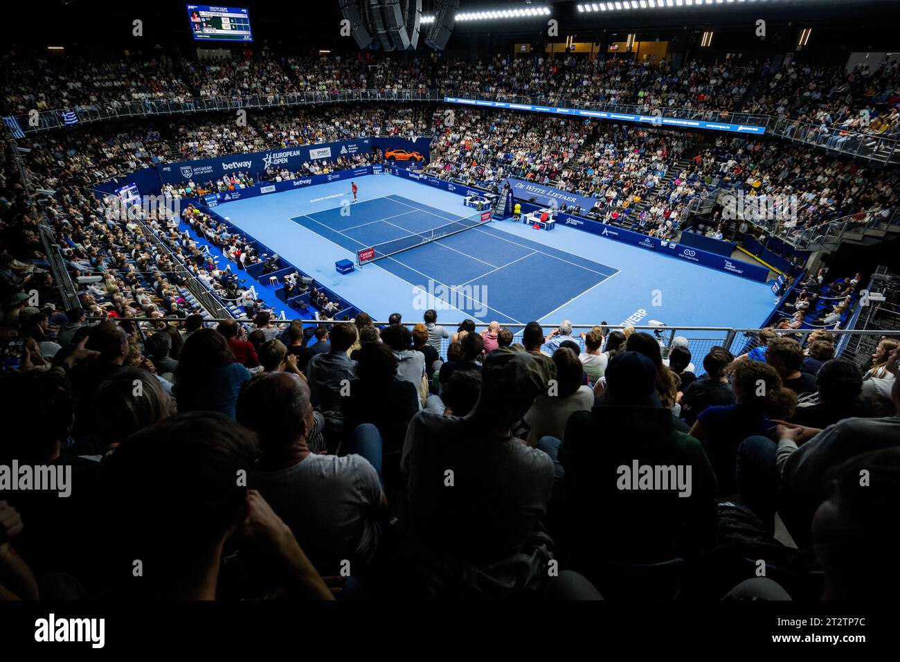 Anvers, Belgique. 21 octobre 2023. L'illustration montre un stade complet lors d'un match de demi-finale simple à l'European Open tennis ATP Tournament, à Anvers, le samedi 21 octobre 2023. BELGA PHOTO JASPER JACOBS crédit : Belga News Agency/Alamy Live News Banque D'Images