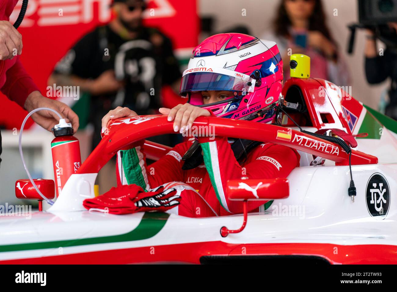 Austin, États-Unis. 21 octobre 2023. La pilote espagnole de Formule 1 Academy Marta García de Prema Racing se prépare pour la Formule 1 Academy course One lors du Grand Prix de Formule 1 des États-Unis sur le circuit des Amériques à Austin, Texas, le samedi 21 octobre 2023. Photo de Greg Nash/UPI crédit : UPI/Alamy Live News Banque D'Images