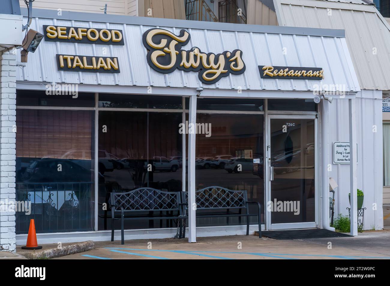 Vue de face complète du restaurant Fury's dans la banlieue de la Nouvelle-Orléans le 22 juillet 2023 à Metairie, LA, USA Banque D'Images