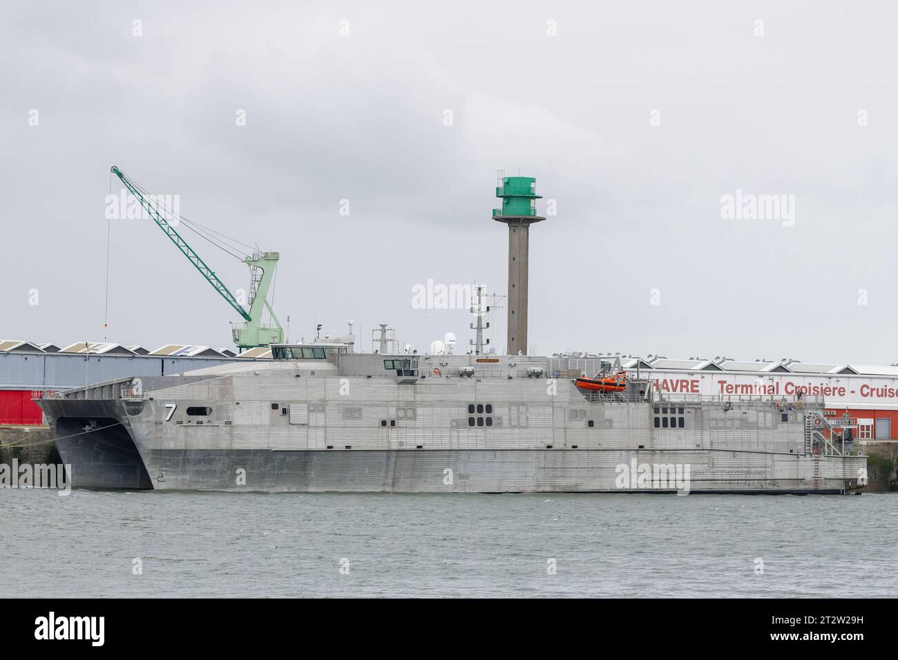 Le Havre, France - navire militaire USNS CARSON VILLE à côté au port du Havre. Banque D'Images