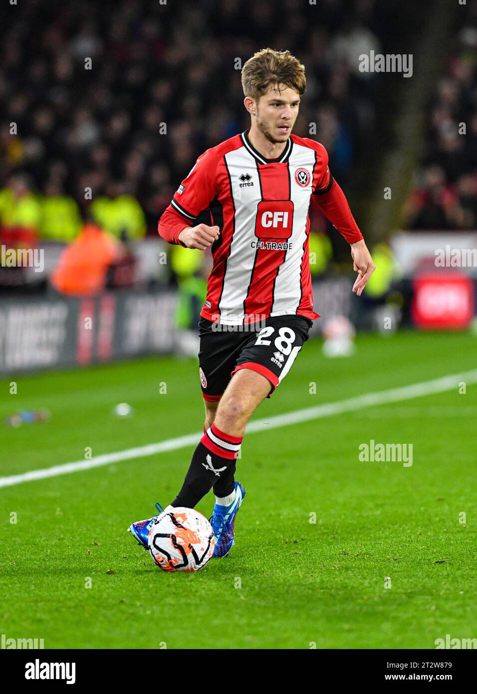 Bramall Lane, Sheffield, Royaume-Uni. 21 octobre 2023. Premier League football, Sheffield United contre Manchester United ; James McAtee de Sheffield sur le ballon crédit : action plus Sports/Alamy Live News Banque D'Images