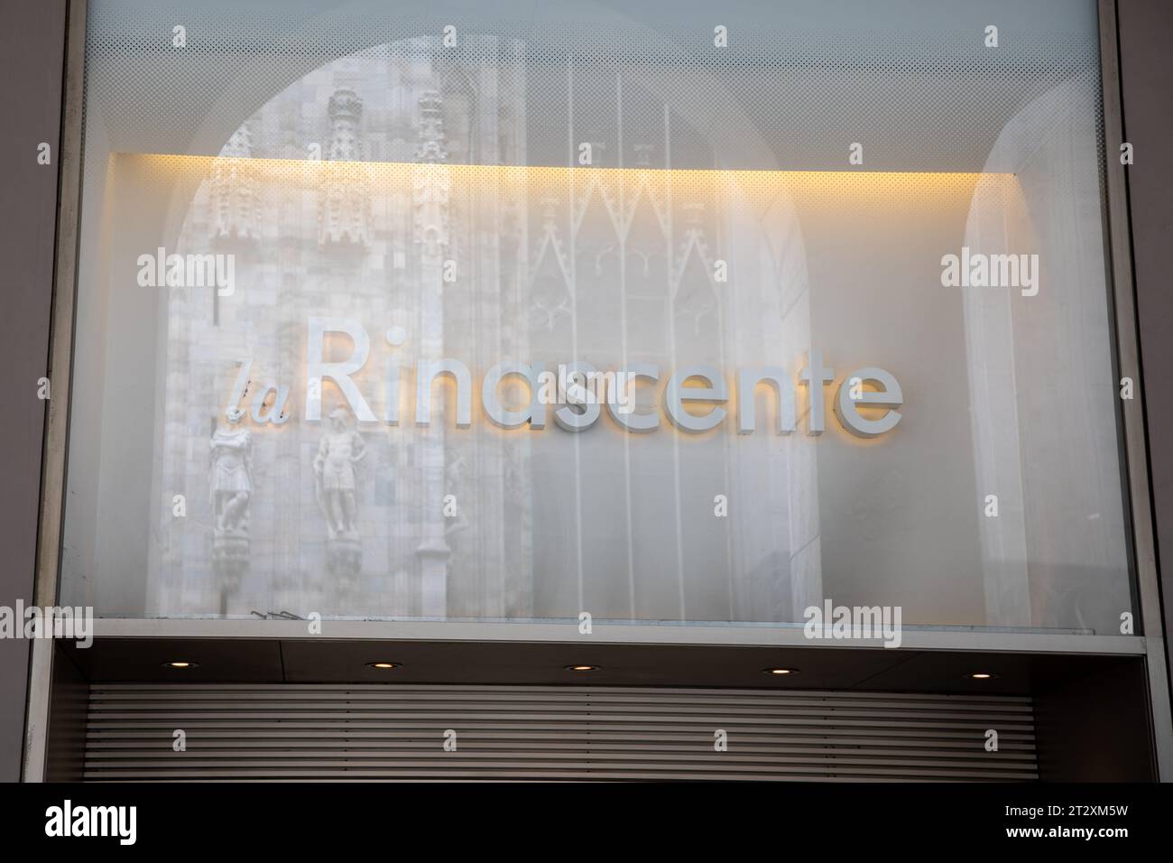 Milan, ITALIE - 10 21 2023 : la Rinascente collection de magasins haut de gamme avec des marques italiennes et internationales Banque D'Images