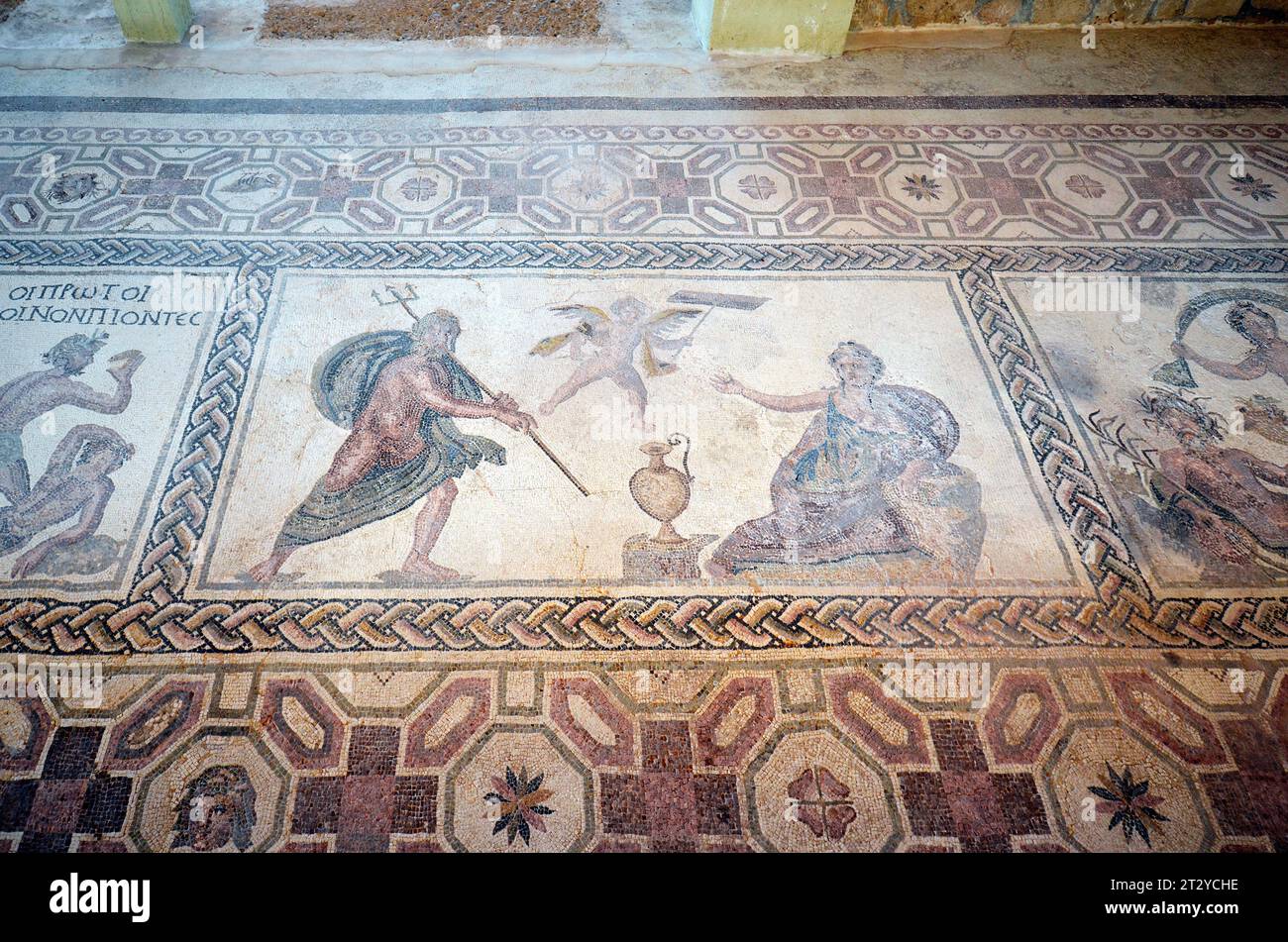 Paphos, Chypre - 27 septembre 2023 : Parc archéologique de Kato Paphos site du patrimoine mondial de l'UNESCO, mosaïque ancienne relative à la mythologie grecque, Paph Banque D'Images