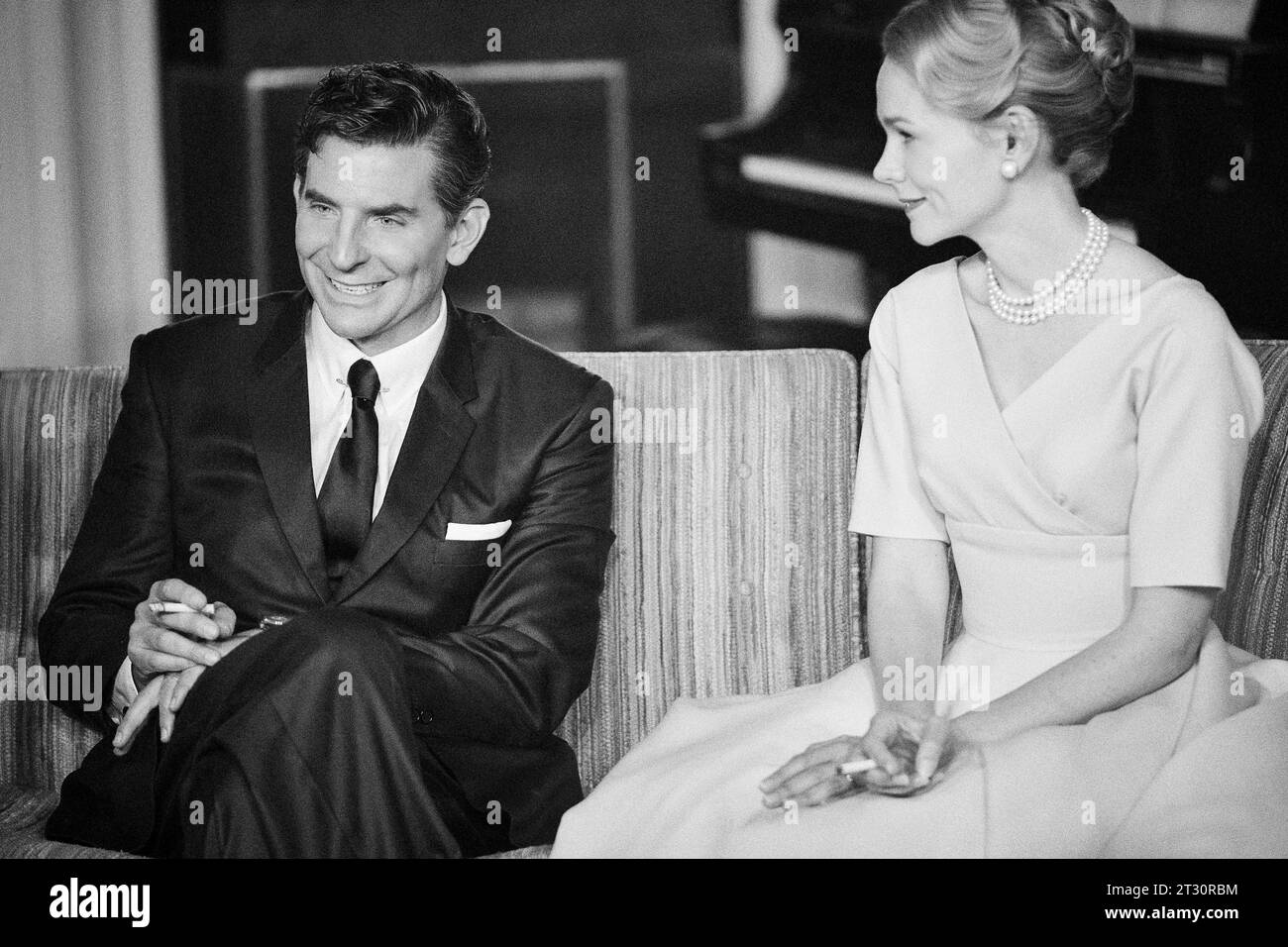 Maestro Bradley Cooper et Carey Mulligan Banque D'Images