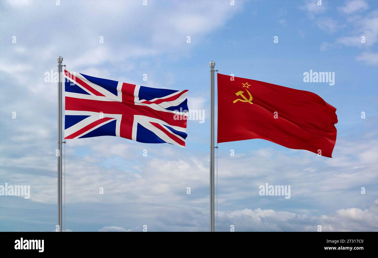 Drapeaux de l'Union soviétique ou de l'URSS et du Brésil agitant ensemble dans le vent sur le ciel nuageux bleu, concept de relation de deux pays Banque D'Images