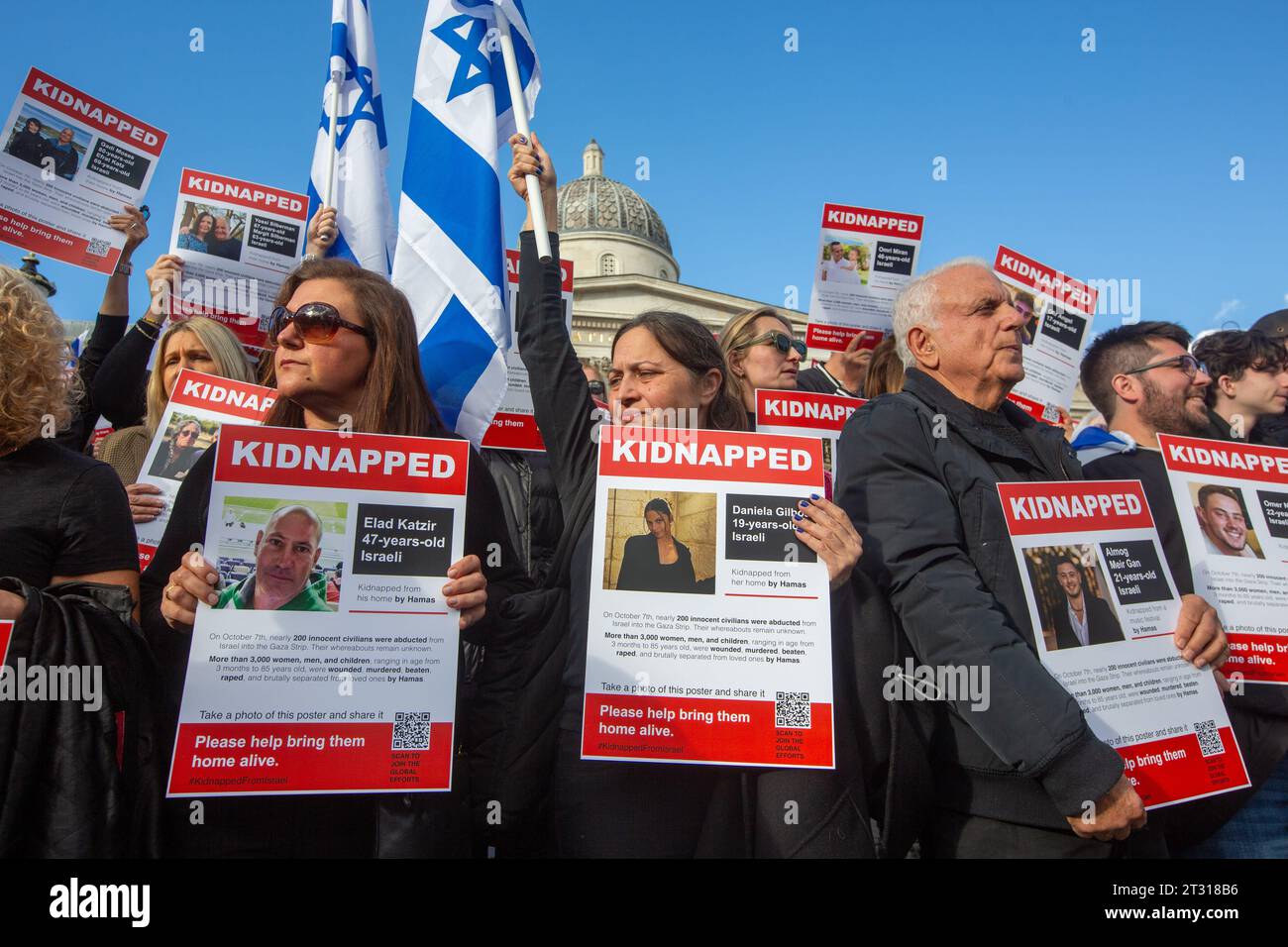 Londres, Angleterre, Royaume-Uni. 22 octobre 2023. Des proches de citoyens israéliens enlevés par le Hamas et des membres de la communauté juive de Londres ont organisé un rassemblement à Trafalgar Square appelant à la libération des otages. (Image de crédit : © Tayfun Salci/ZUMA Press Wire) USAGE ÉDITORIAL SEULEMENT! Non destiné à UN USAGE commercial ! Banque D'Images