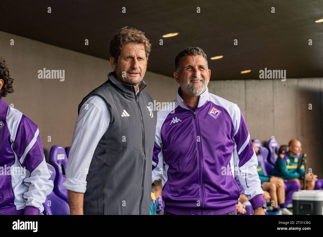 Florence, Italie. 22 octobre 2023. Florence, Italie, 22 octobre 2023 : l'entraîneur-chef Sebastian de la Fuente (Fiorentina) et l'entraîneur-chef Joe Montemurro (Juventus) lors du match de Serie A Women League entre Fiorentina Women et Juventus Women au Viola Park à Florence, Italie. (Sara Esposito/SPP) crédit : SPP Sport Press photo. /Alamy Live News Banque D'Images