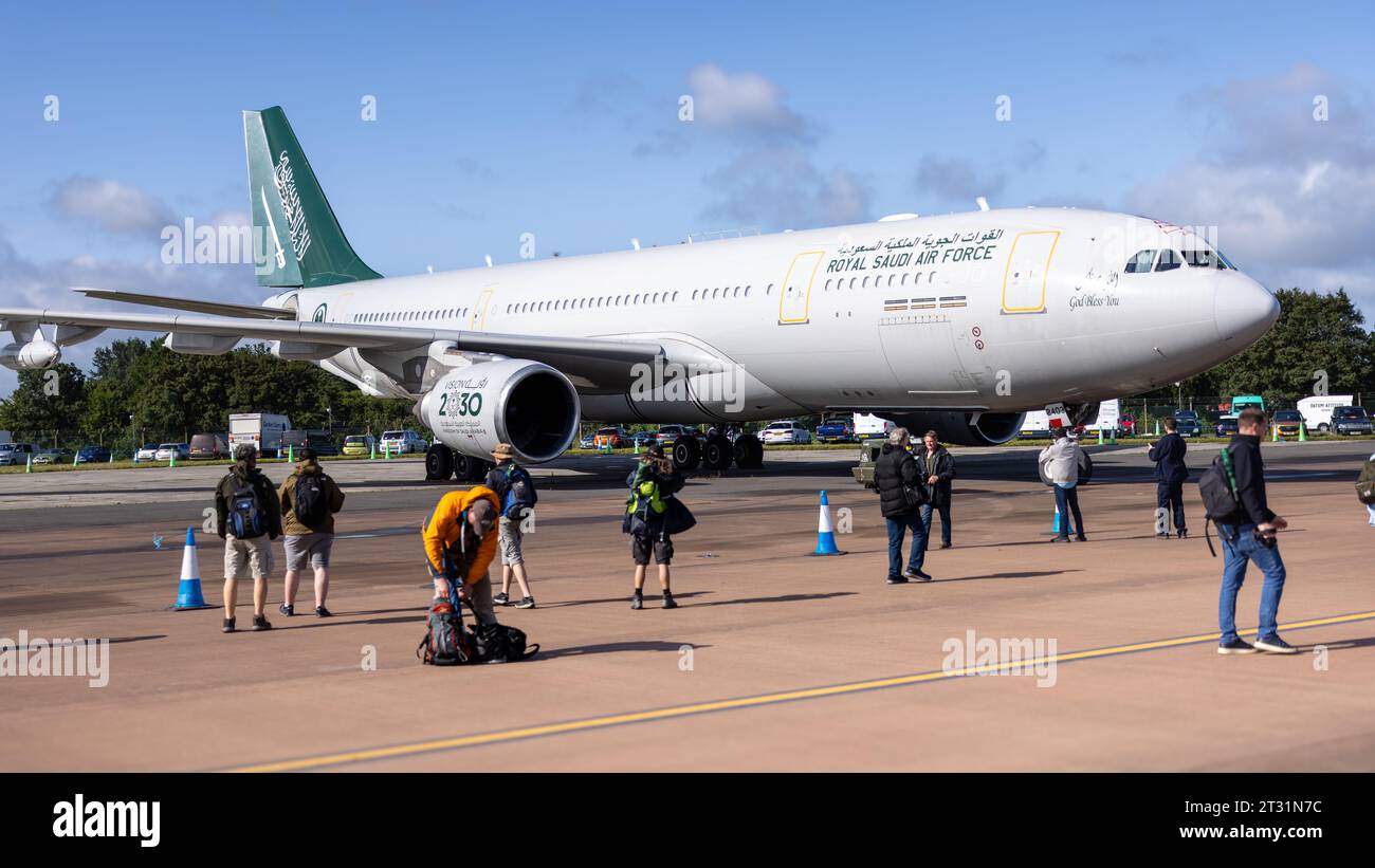 Royal Saudi Air Force - Airbus A330 Multi Role Tanker transport (MRTT) en exposition statique au Royal International Air Tattoo 2023. Banque D'Images