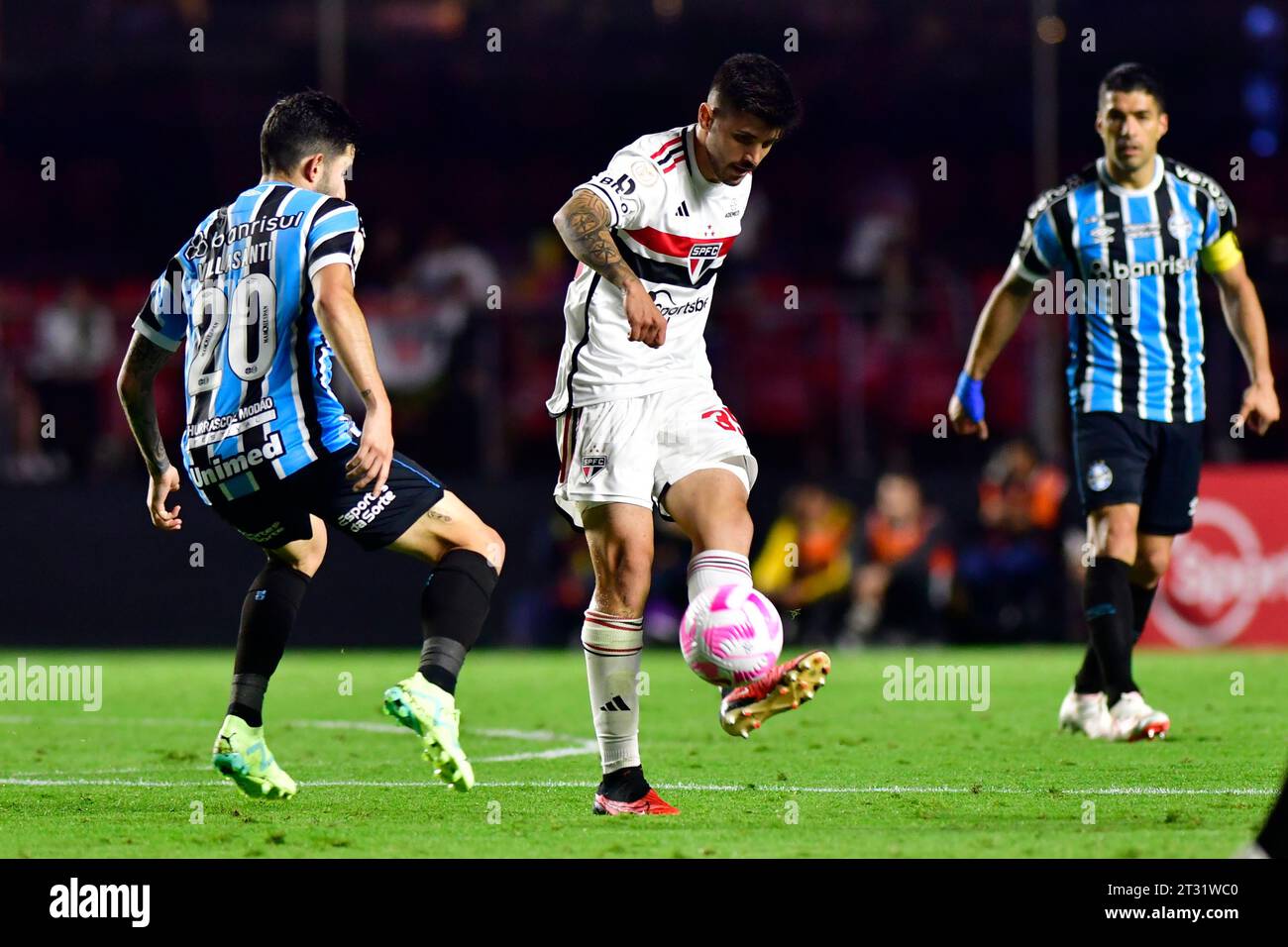 São Paulo (SP), 21 octobre 2023 - football/São PAULO-Grêmio - Beraldo de São Paulo - Match entre São Paulo et Grêmio, valable pour la manche 28 du Championnat brésilien, qui a lieu au stade Morumbi, zone sud de São Paulo, samedi soir 21. Banque D'Images