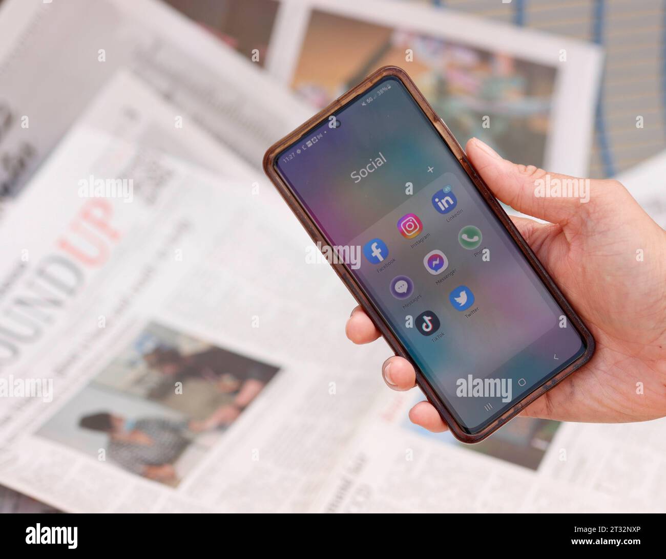 Illustration photo d'un téléphone avec des applications de médias sociaux au Pierce College à Woodland Hills, Californie, le 10 octobre 2022. Photo de Raquel G. Frohlich. Banque D'Images
