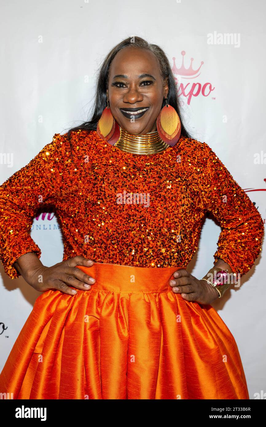 Los Angeles, États-Unis. 21 octobre 2023. La styliste Jackie Jackson participe à Prom Expo Unlimited - Fortunate Fabrics Mixer à Private Residence, Los Angeles, octobre 21 2023 crédit : Eugene Powers/Alamy Live News Banque D'Images