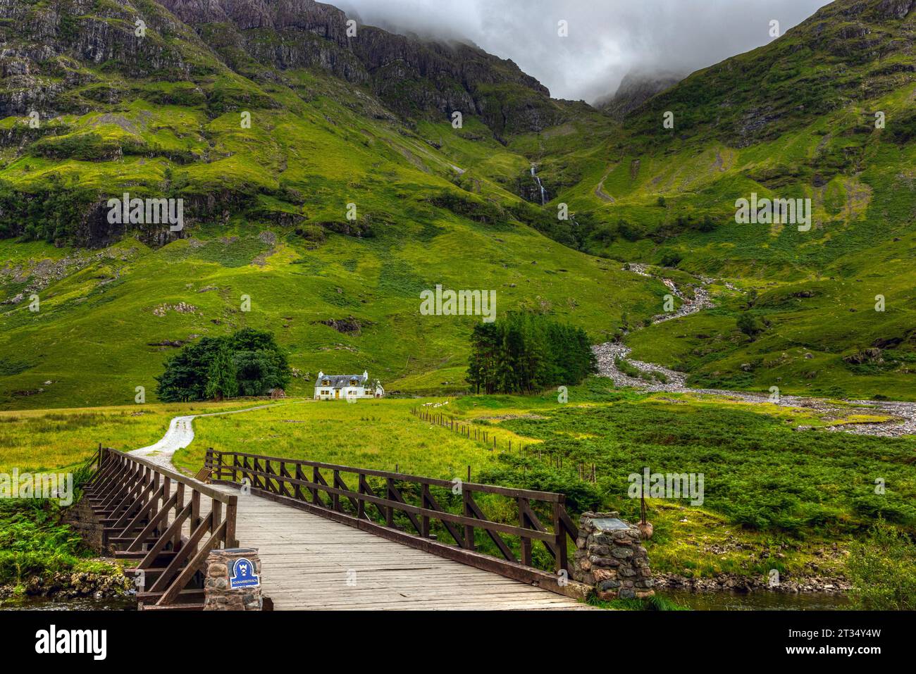 Le Loch Achtriochtan est un lac d'eau douce situé au cœur des Highlands de Glencoe, en Écosse. Banque D'Images