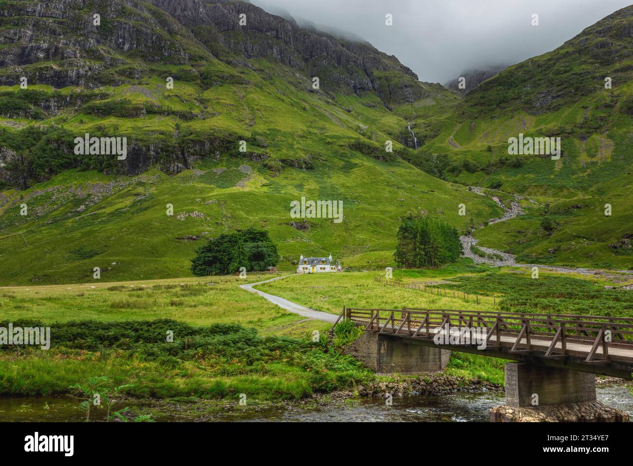 Le Loch Achtriochtan est un lac d'eau douce situé au cœur des Highlands de Glencoe, en Écosse. Banque D'Images