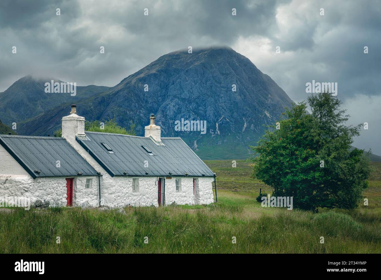 Black Rock Cottage est un cottage au cœur de Glencoe, Highlands écossais. Banque D'Images