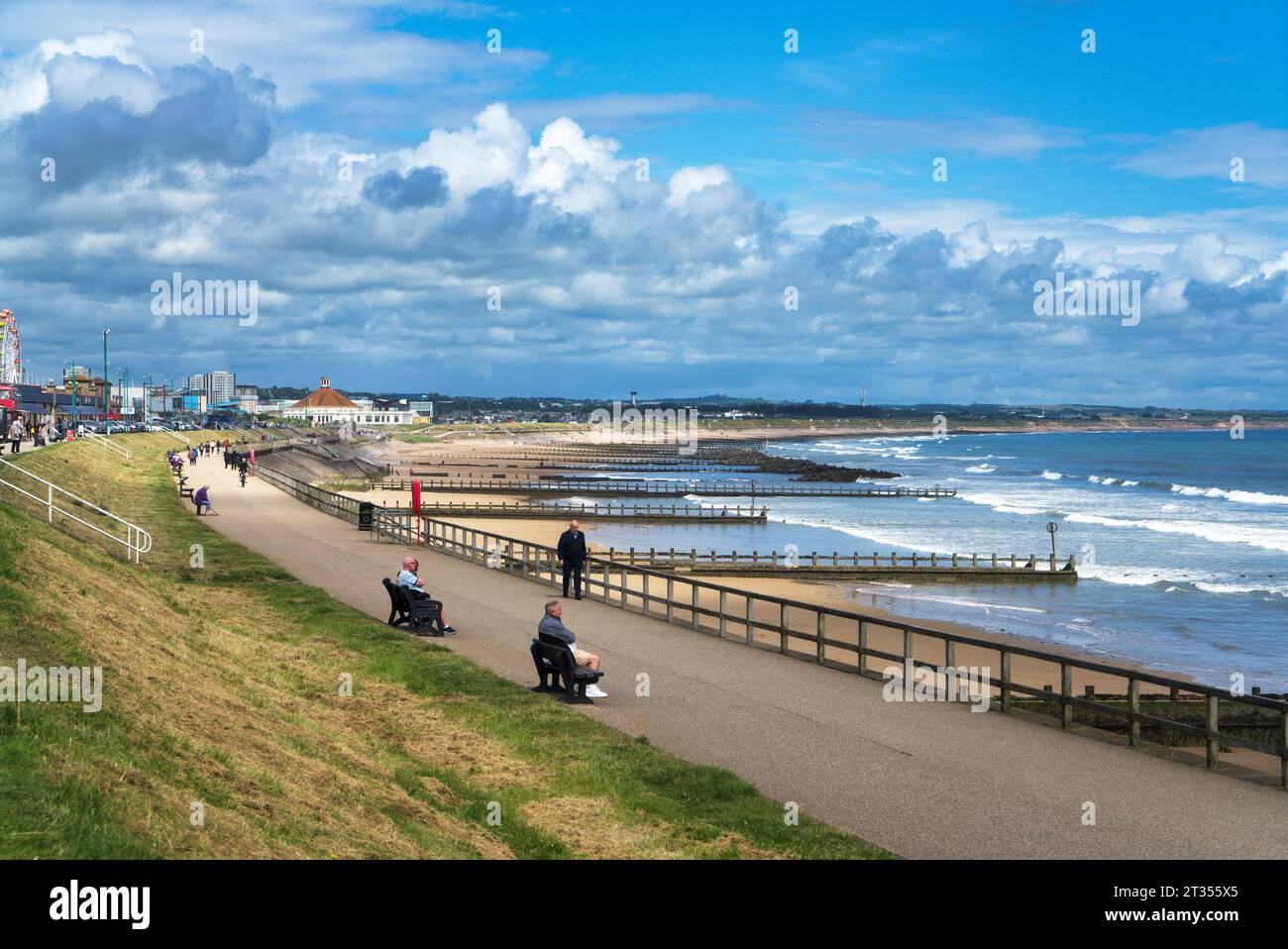 En regardant vers le nord jusqu'à Aberdeen Beach, promenade, Aberdeenshire, Highland Region, Ecosse Royaume-Uni Banque D'Images