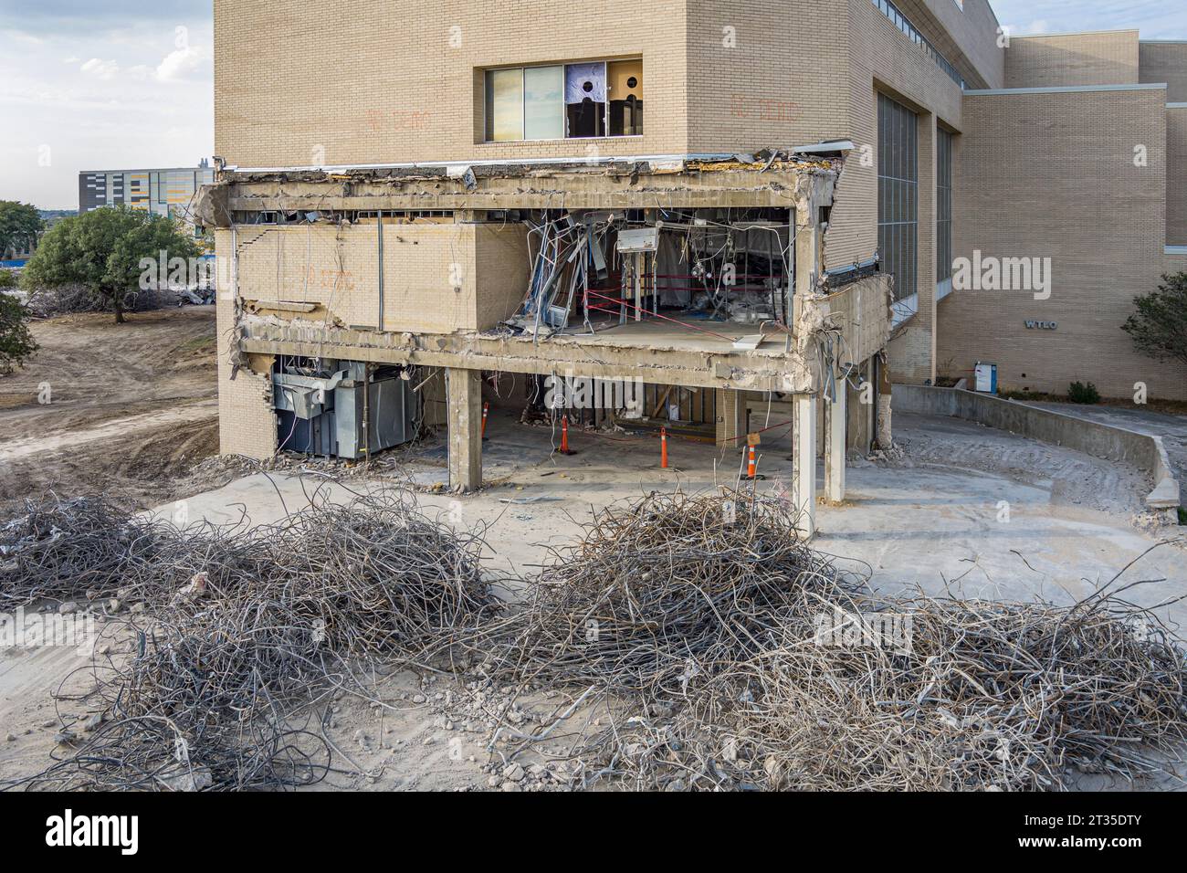 Piles de barres d'armature métalliques pour recyclage sur le site de démolition, fort Worth Texas, États-Unis Banque D'Images