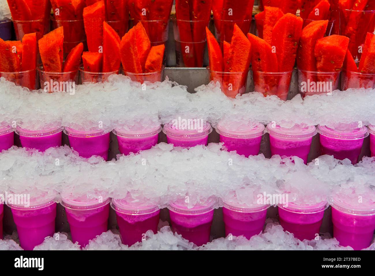 Boissons aux jus de fruits Zumos Naturales au Mercato Boquiera à Barcelone, Espagne Banque D'Images