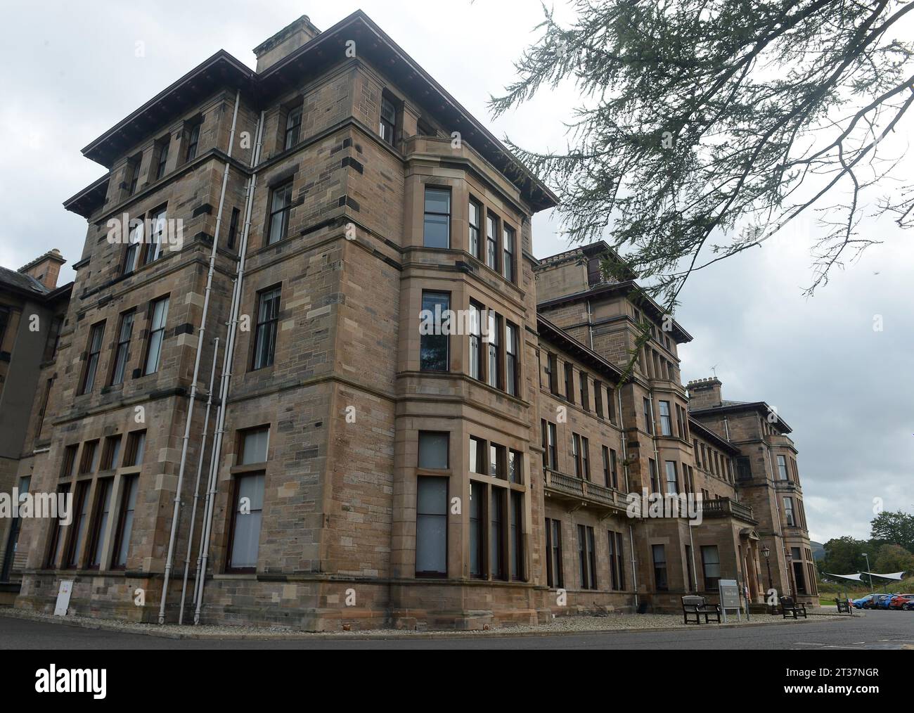 Édimbourg, Écosse, Grande-Bretagne. 2 octobre 2023. 20231002 : l'historique Craiglockhart hydropathic est aujourd'hui le siège de l'école de commerce de l'Université Napier d'Édimbourg, en Écosse, en Grande-Bretagne. Pendant la première Guerre mondiale, Craiglockhart a servi d'hôpital pour les officiers britanniques souffrant de choc d'obus. (Image de crédit : © Chuck Myers/ZUMA Press Wire) USAGE ÉDITORIAL SEULEMENT! Non destiné à UN USAGE commercial ! Banque D'Images